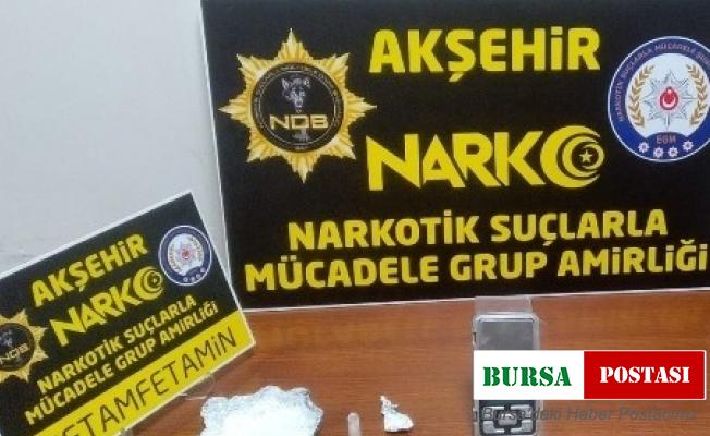 Konya’da şüphe üzerine durdurulan araçta aranan şahıs yakalandı