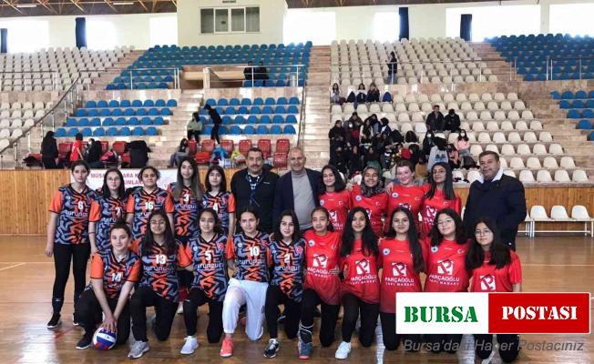 Kumluca’da Okul Sporları Voleybol Turnuvası başladı