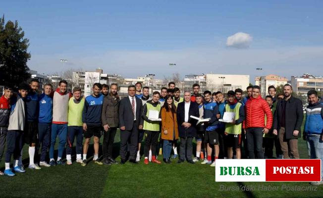 Kuşadası’ndan Davutlarspor’a moral dopingi