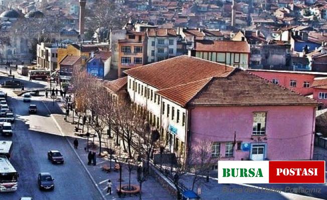 Kütahya’da 1937 yılında yapılan 30 Ağustos Ortaokulu binası yıkılıyor