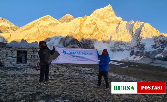 Lokman Hekim Van Hastanesinin flaması Everest Tepesi’nde