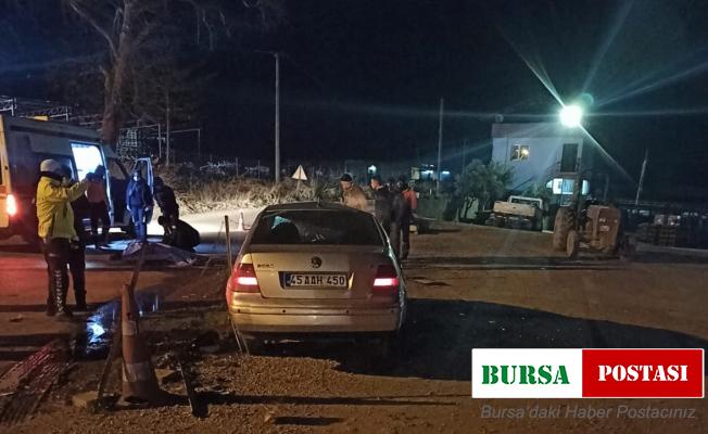 Manisa’da refüje çarpan otomobil takla attı: 1 ölü