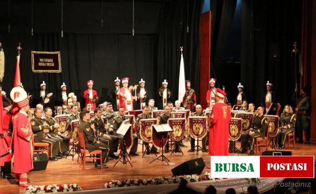 Mehteran ve askeri orkestra aynı sahnede