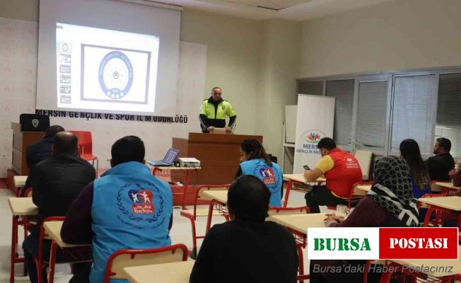 Mersin Gençlik Merkezi personeline trafik eğitimi