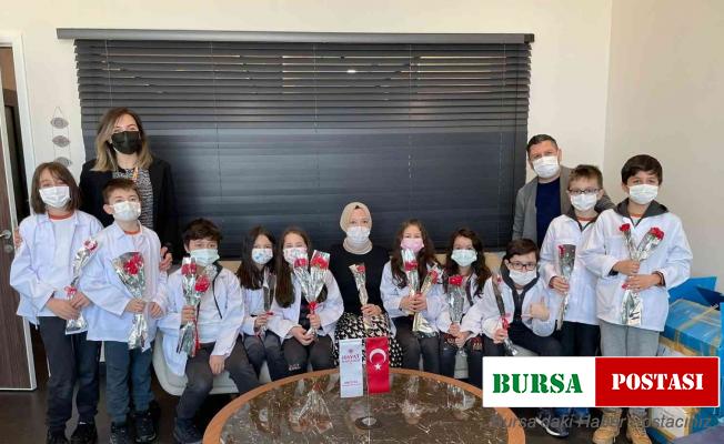 Minik doktorlar, yüzleri güldürdü