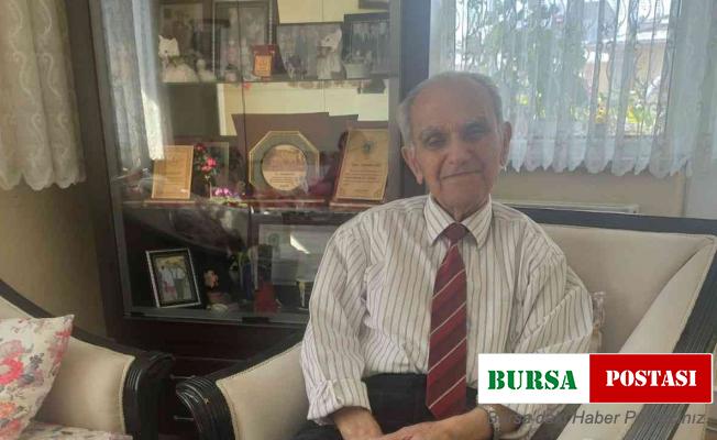 Minik öğrencilerden emekli öğretmen Hayrullah Saki’yi duygulandıran hediyeler