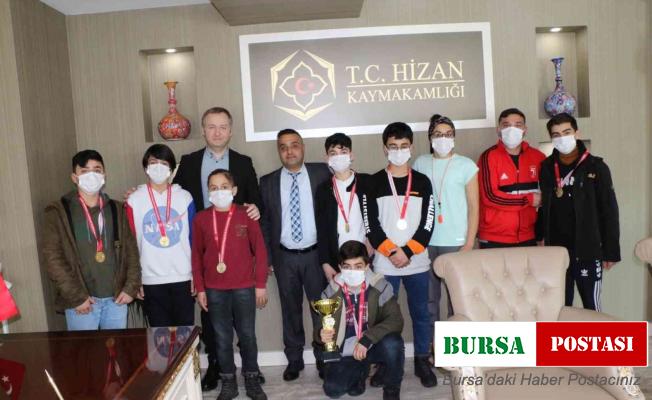 Minik pehlivanlardan Kaymakam Yelek’e ziyaret