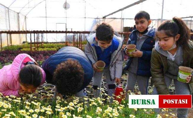 Minikler fidan dikimini öğrendi