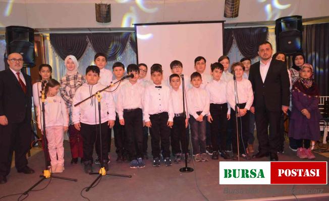 Minikler, Peygamber Efendimiz’i ilahilerle andı