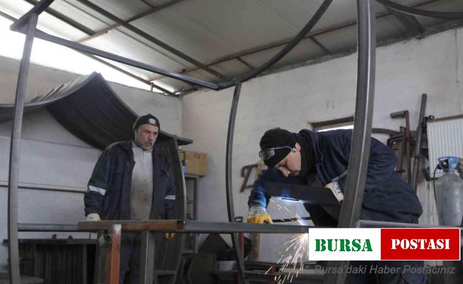 Nevşehir Belediyesi, Kent Mobilyalarını Atölyelerinde üretiyor