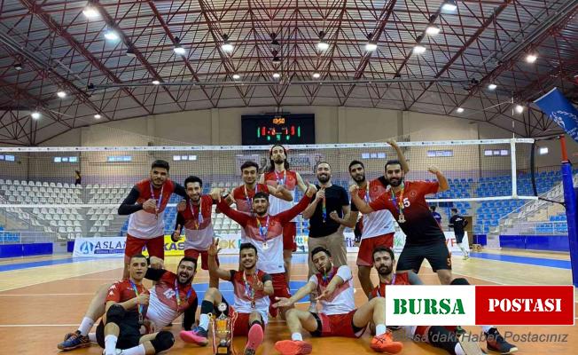 NEVÜ Erkek Voleybol Takımı 1. Lig Müsabakaları’nda 2. oldu