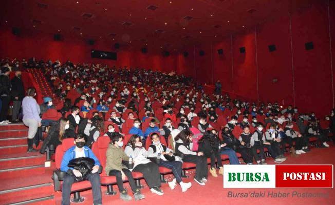 OGM tarafından hazırlanan belgesel sinema filmi öğrencilerle buluştu