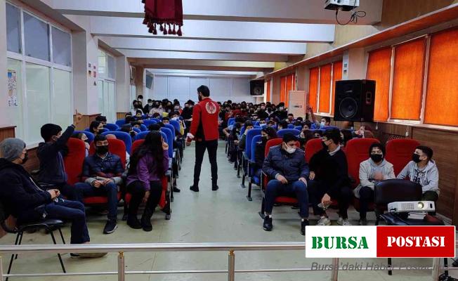 Öğrenciler terör konusunda bilgilendiriliyor