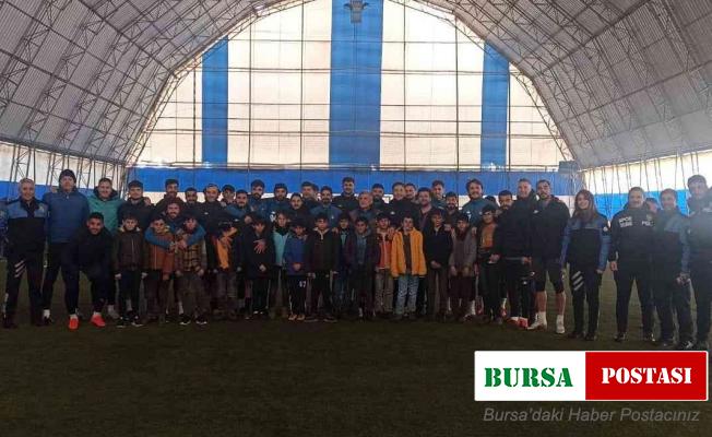 Öğrenciler Vanspor futbolcularıyla bir araya geldi