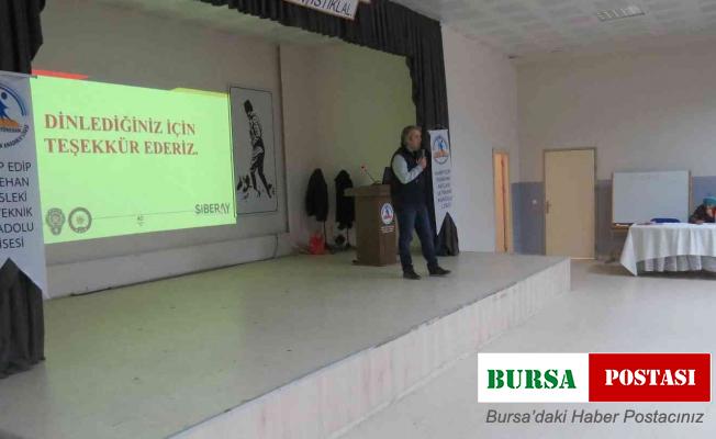 Öğretmen ve öğrenciler siber suçlar konusunda bilgilendirildi