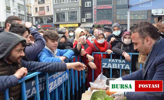 Ordu’da 2 ton hamsi, vatandaşlara ikram edildi