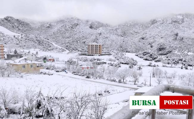 Osmaniye’nin yüksek kesimleri beyaza büründü