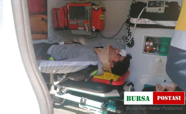 Otomobil motosikletle çarpıştı: 2 yaralı