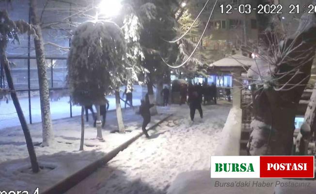 (Özel) İstanbul’da kartopu savaşında dehşet anları: Silahla 6 kişiyi yaraladı