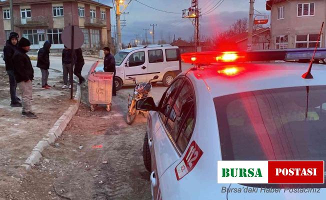 Motosiklet üzerinden fırlayan çocuk ticari aracın altına girip sürüklendi