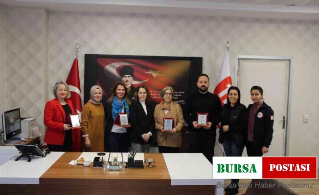 Personellere teşekkür plaketi verildi