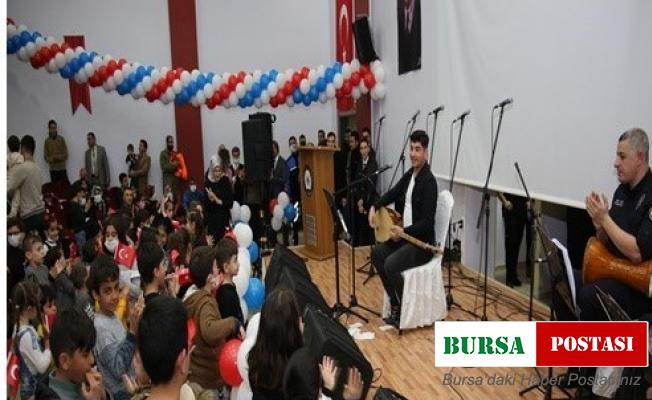 Polis korosundan konser