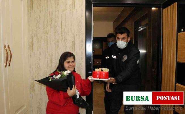 Polislerden down sendromlu Büşra’ya sürpriz