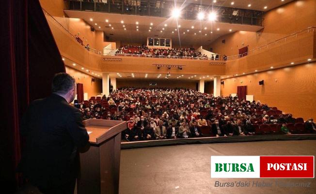 Pursaklar Belediyesi oyuncularından Pursaklar’a yakışır tiyatro gösterisi
