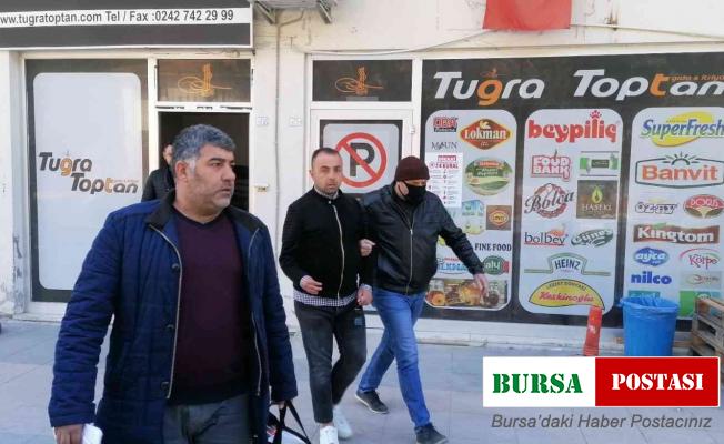 Randevu usulüyle çalışan dolandırıcı vatandaşın tuzağıyla yakalandı