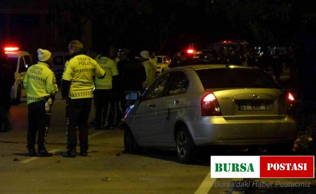 Reçel yapmak için refüjde turunç toplayan kadınlara otomobil çarptı: 3 ölü