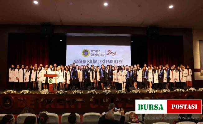 Sağlık bilimleri öğrencileri mesleğe ilk adımlarını attı