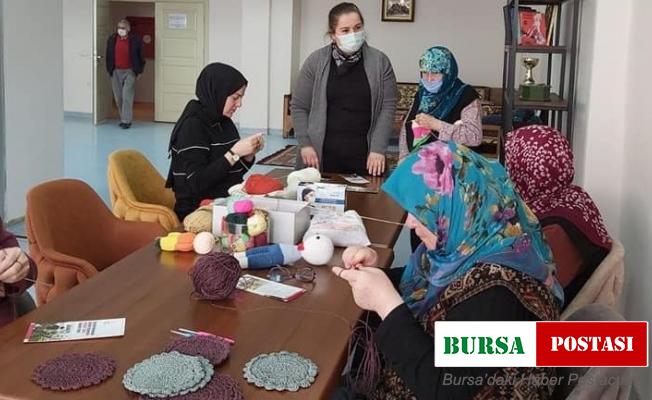 Sağlıkçılar yaşlılara saygı haftasını huzurevinde geçirdi