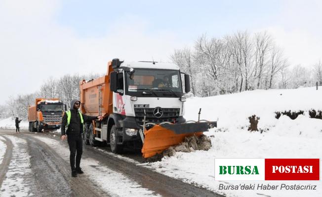Samsun’da karla kapanan binlerce kilometre yol açıldı