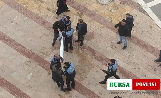Şanlıurfa’da izinsiz göstericilerle zabıta arasında gerginlik