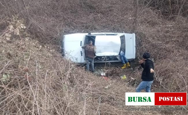 Şarampole yuvarlanan otomobilin sürücüsü ağır yaralandı