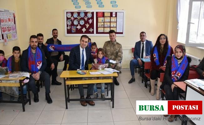 Sason Kaymakam Mete, öğrencilere mont ve atkı hediye etti