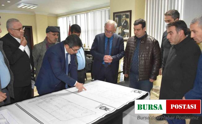 Şehzadeler’in yeni pazar yeri projesi pazarcılarla masaya yatırıldı