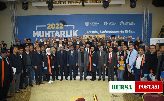 Sertifikalarını Başkan Gürkan’dan alan muhtarlar kep attı
