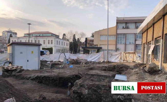 Sinop Meydan Projesi kazısında tarihi mezar çıktı