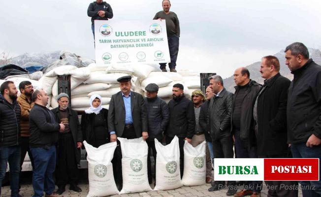 Şırnak’ta arıcılara yemlik şeker dağıtıldı