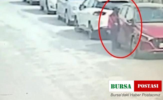 Sokaktaki otomobilleri çizen afacan çocuk, güvenlik kamerasına yakalandı