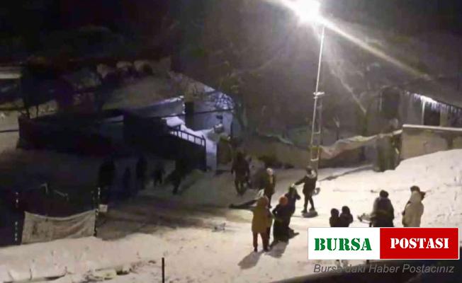 Sultanbeyli’de karın tadını çocuklar çıkardı