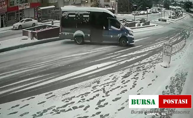 Sürücülerin buzlu yollardaki ecel terleri güvenlik kameralarına yansıdı