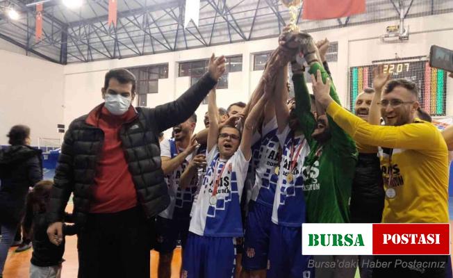 Tavas’ta futsal turnuvasında kupayı Akyarspor kazandı