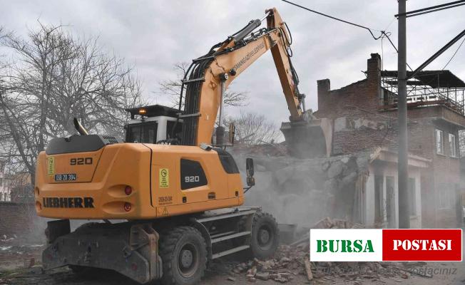 Tayakadın metruk binalardan temizleniyor