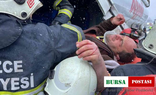 TEM Otoyolu’nda zincirleme kaza, onlarca araç birbirine girdi