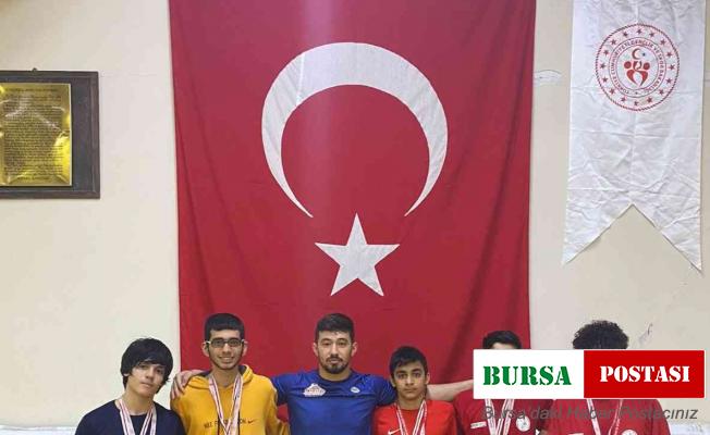 Toroslar Belediyesi İşitme Engelliler Güreş Takımı, Türkiye şampiyonu oldu