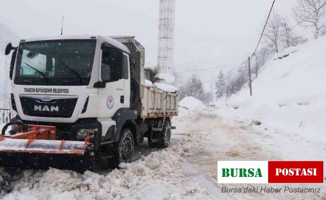 Trabzon’da karla mücadele çalışmaları sürüyor