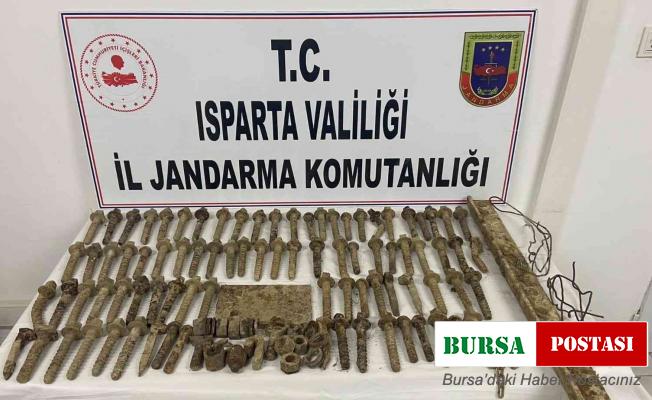 Tren hattındaki ray bağlantı parçalarını çalan 3 kişi yakalandı