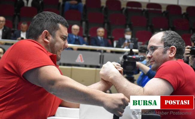 Türkiye’nin engelsiz bilek güreşçileri Karabük’te buluştu